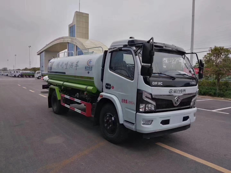 東風多利卡9.2方灑水車