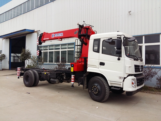 東風商用新款單橋隨車吊