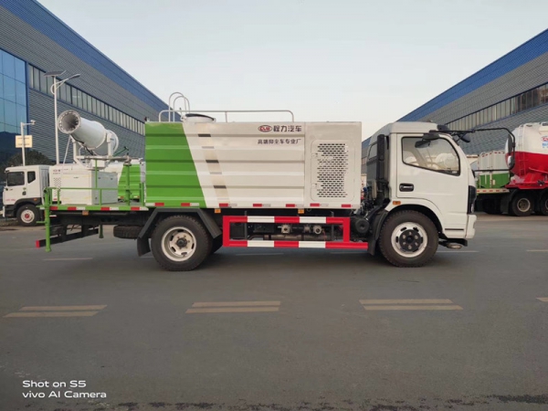 國(guó)六東風(fēng)大多利卡多功能抑塵車(chē)