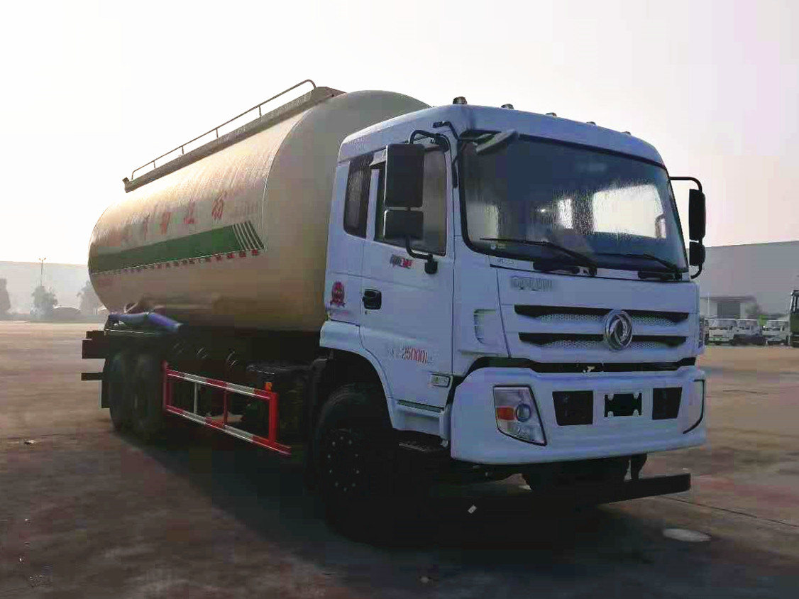 東風(fēng)28方低密度粉粒物料運輸車