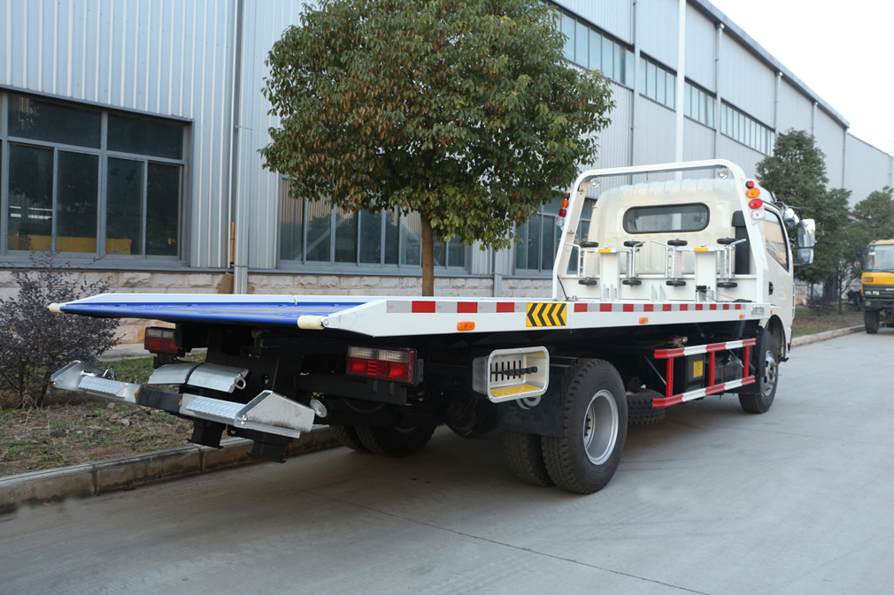 福田奧鈴一拖二藍(lán)牌清障車(chē)