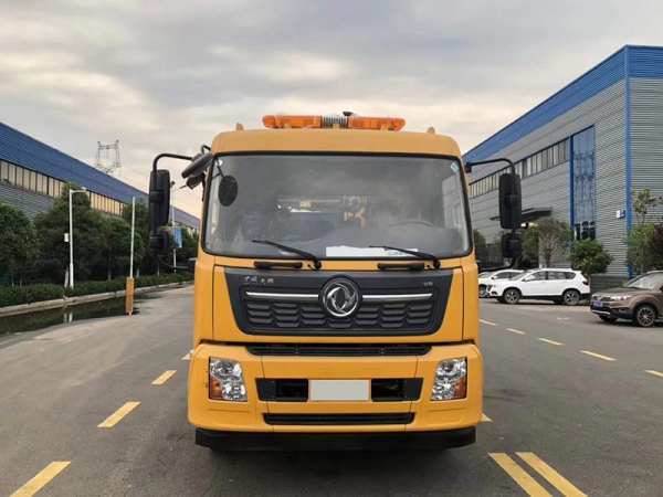 東風天錦清洗吸污車15方(帶副發) 國六