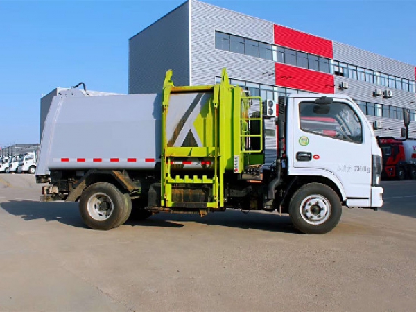 凱馬國六6方藍牌自裝卸掛桶)式垃圾車