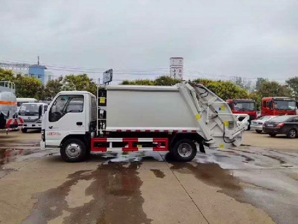 五十鈴100P國六6方壓縮式垃圾車