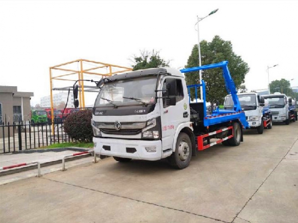 東風多利卡國六6方擺臂式垃圾車