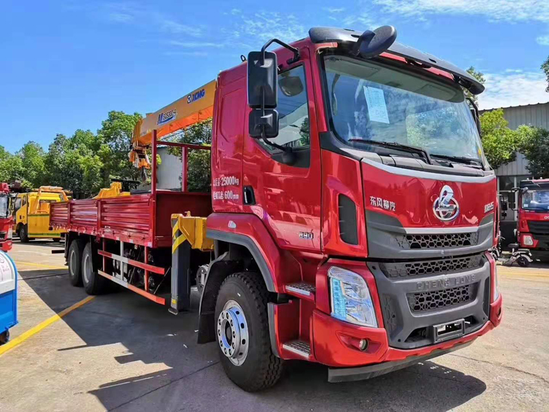 國(guó)六柳汽乘龍12噸隨車吊