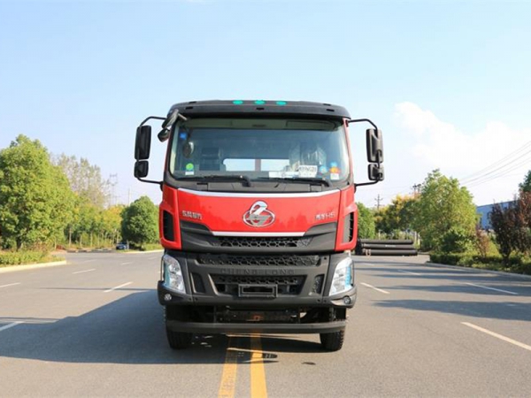 （國(guó)六）柳汽前四后八平板運(yùn)輸車(chē)