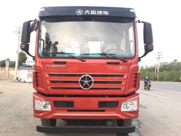 (國(guó)六)大運(yùn)前四后八平板拖車