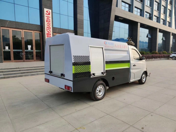 長安2.5方路面養護車，清洗車多少錢