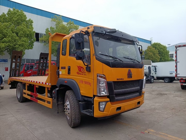 國六重汽豪沃單橋平板運輸車