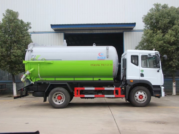 東風(fēng)D9吸污車罐體容積12方