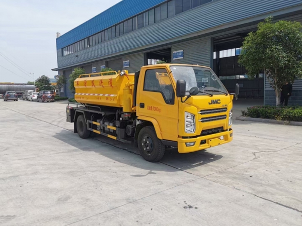 江鈴順達5方清洗吸污車，地下室專用