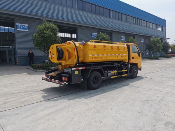 江鈴順達5方清洗吸污車，地下室專用