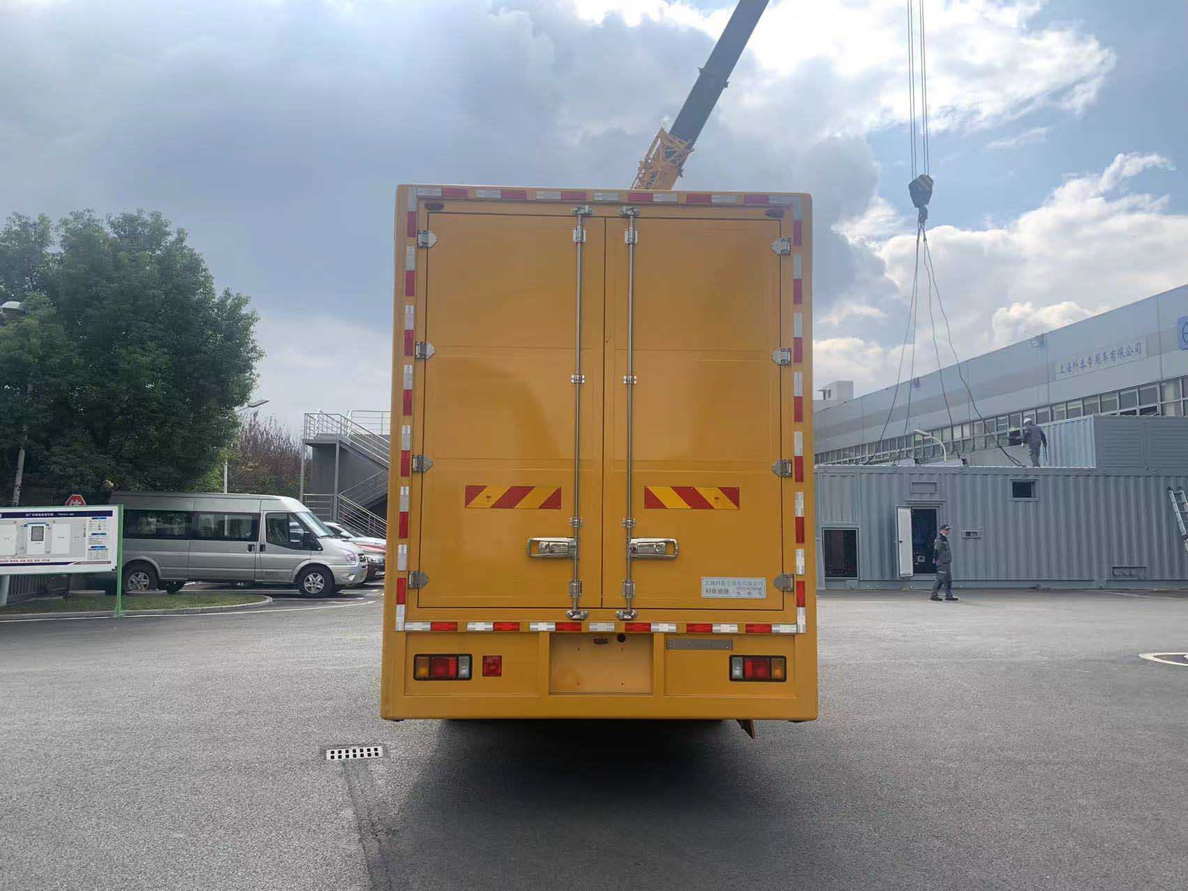 五十鈴應急電源車