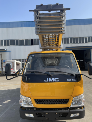 江鈴順達排半32米云梯車